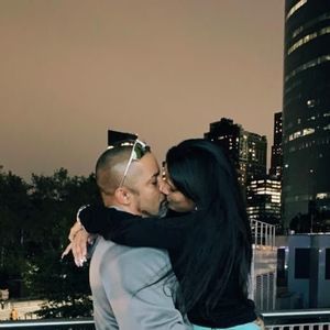 Meet your Posher, Isis